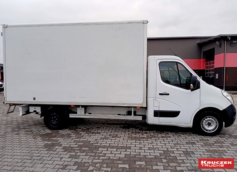 wypożyczalnia busów opel movano